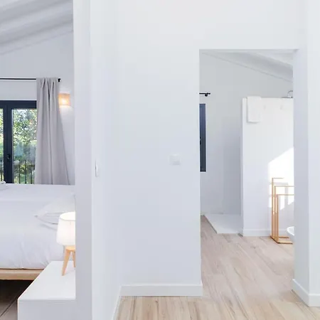 Espectacular Moderna En La Naturaleza *