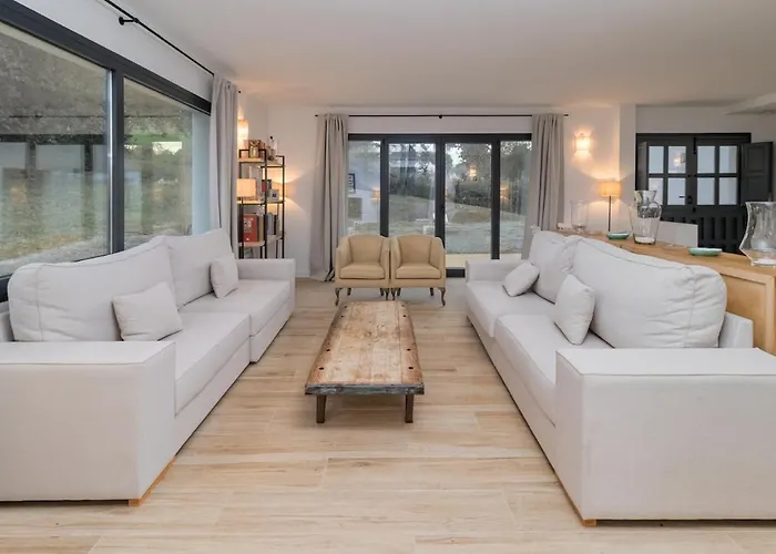 Espectacular Moderna En La Naturaleza Setien