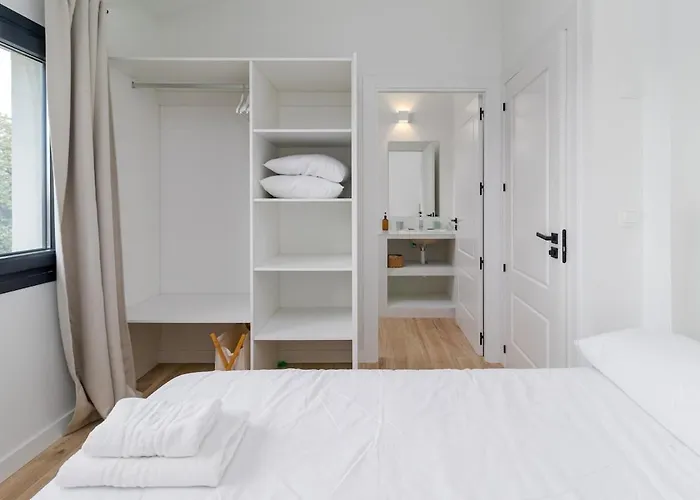 Espectacular Moderna En La Naturaleza Setien