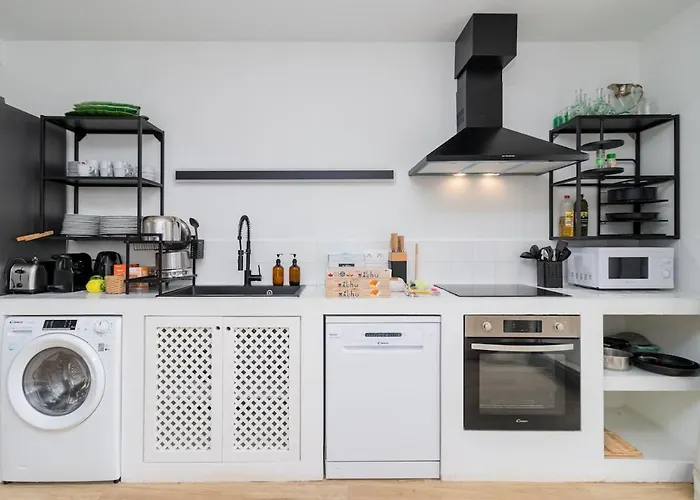 Espectacular Moderna En La Naturaleza *